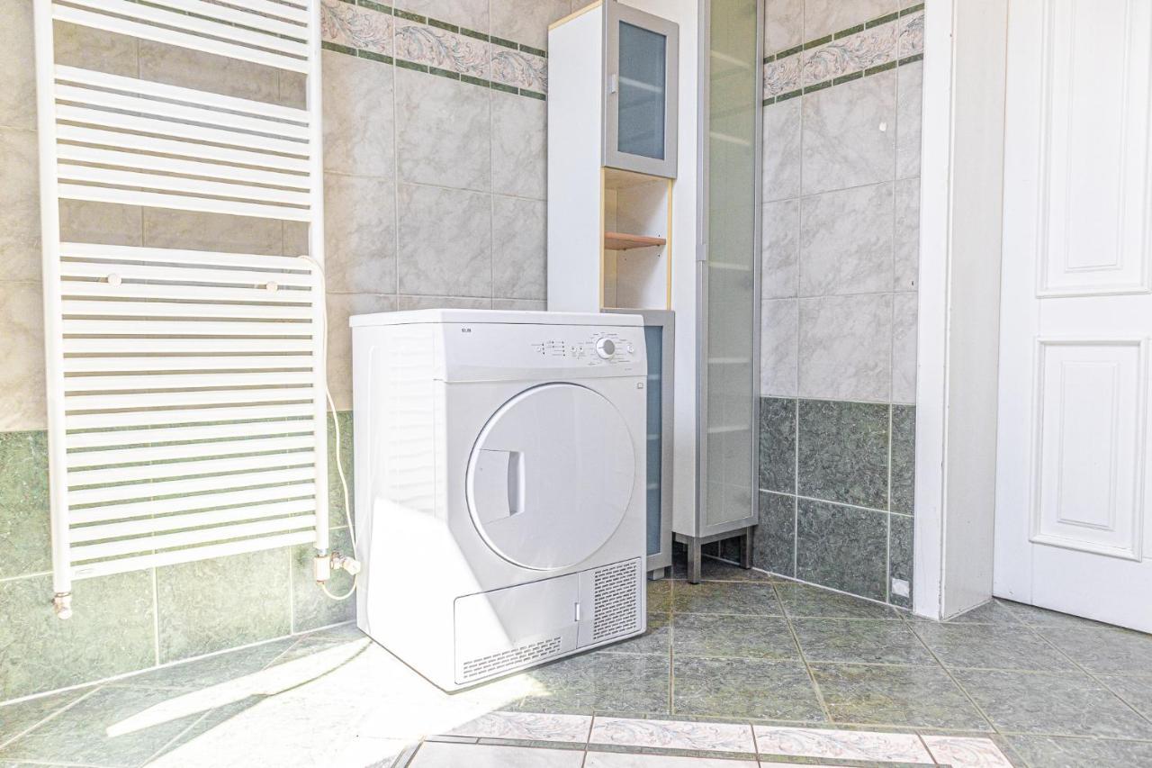 Exquisite Shared - Your Private In Beautiful Wiedeń