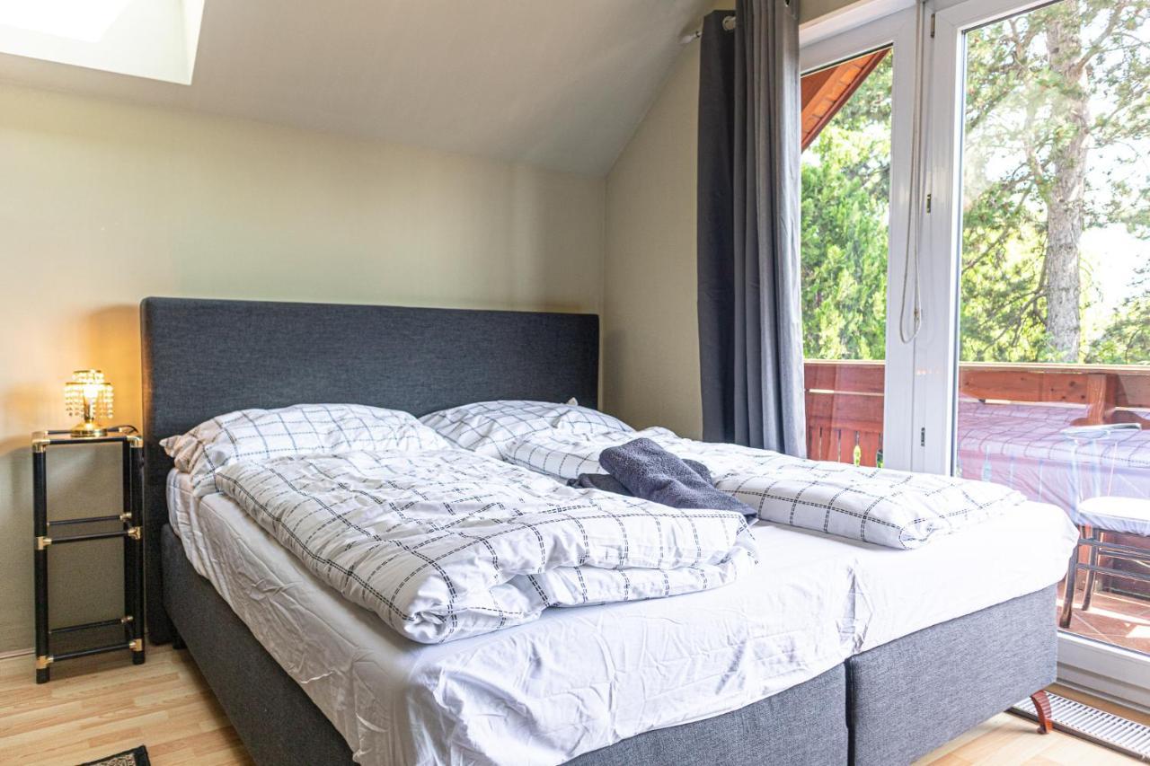 Exquisite Shared - Your Private In Beautiful Apartament *