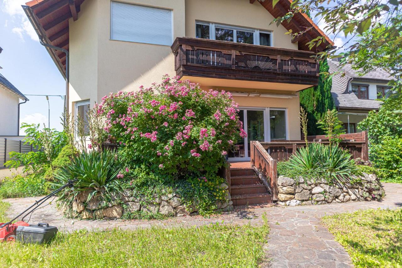 Exquisite Shared - Your Private In Beautiful Apartament *