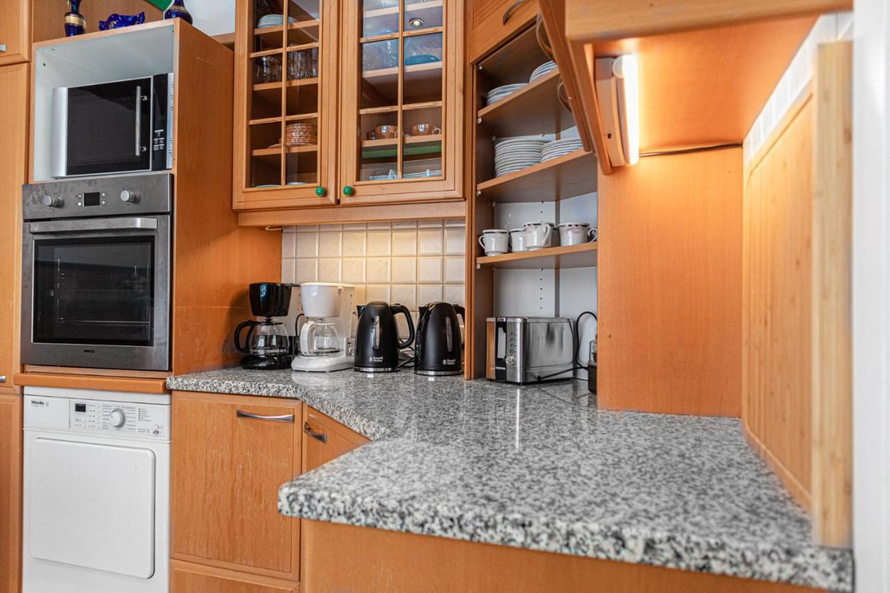 Exquisite Shared - Your Private In Beautiful Apartament Wiedeń