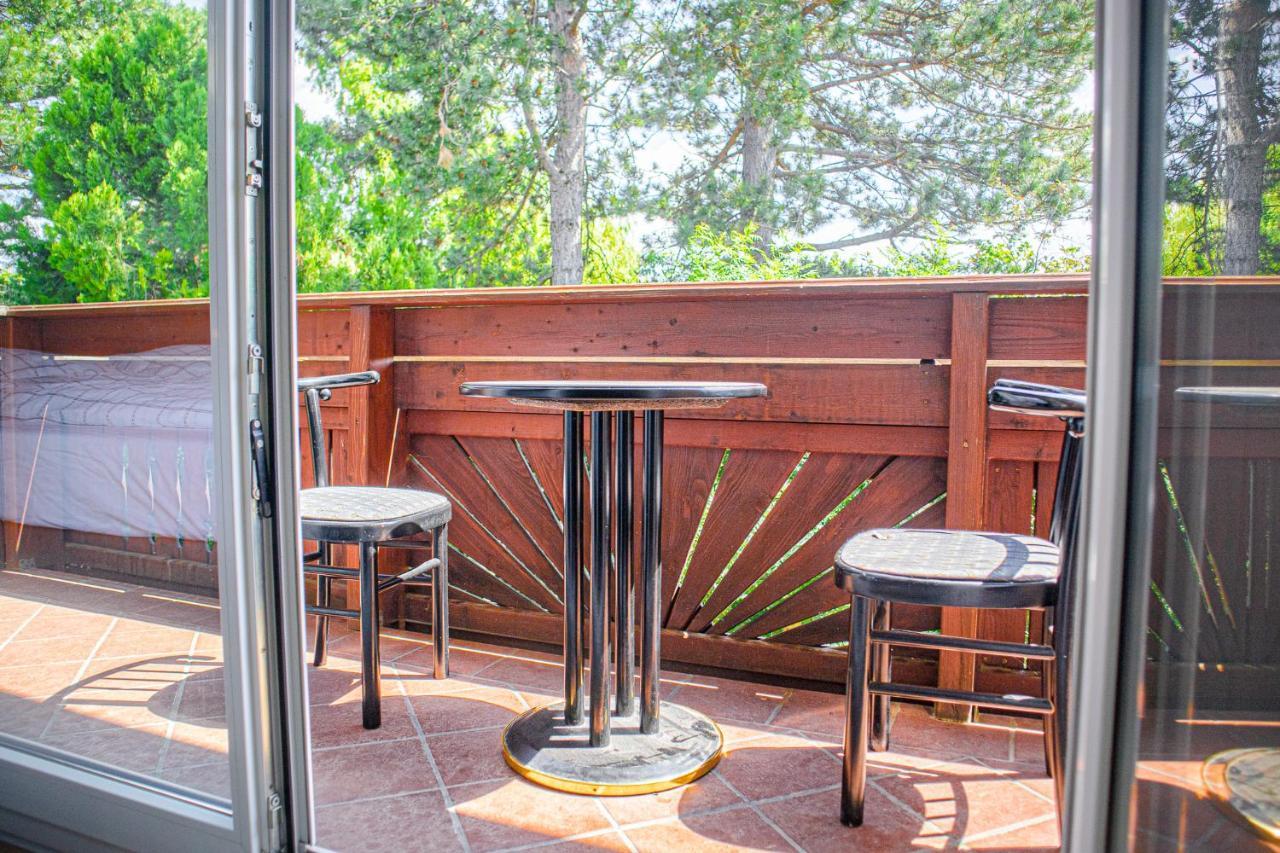 Apartament Exquisite Shared - Your Private In Beautiful Wiedeń