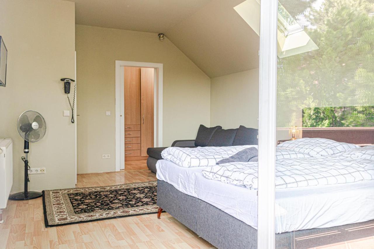 Apartament Exquisite Shared - Your Private In Beautiful *