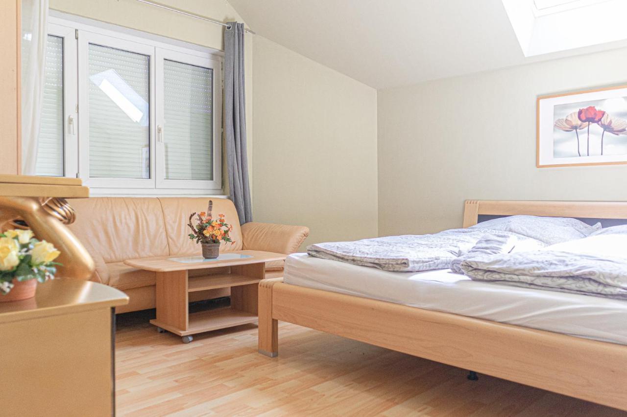 Exquisite Shared - Your Private In Beautiful Apartament Wiedeń