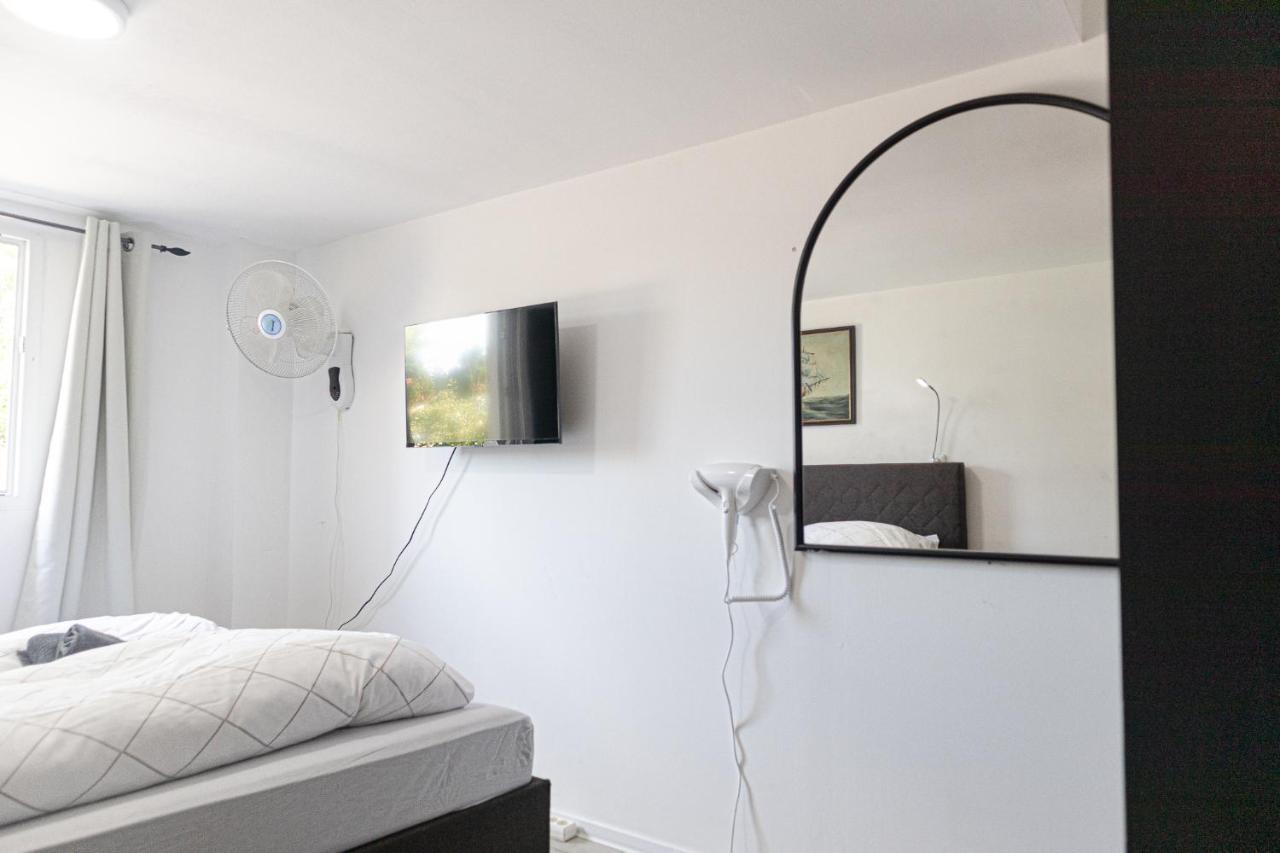 Apartament Exquisite Shared - Your Private In Beautiful *